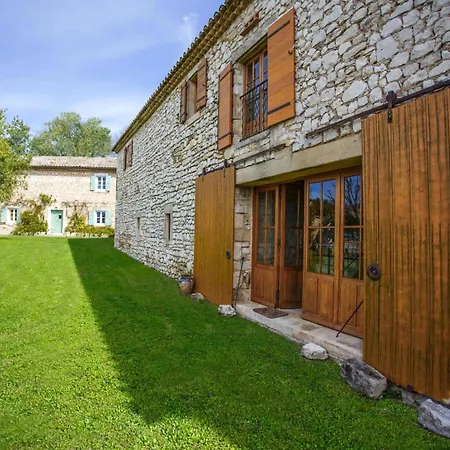 Le Vieux Mas By